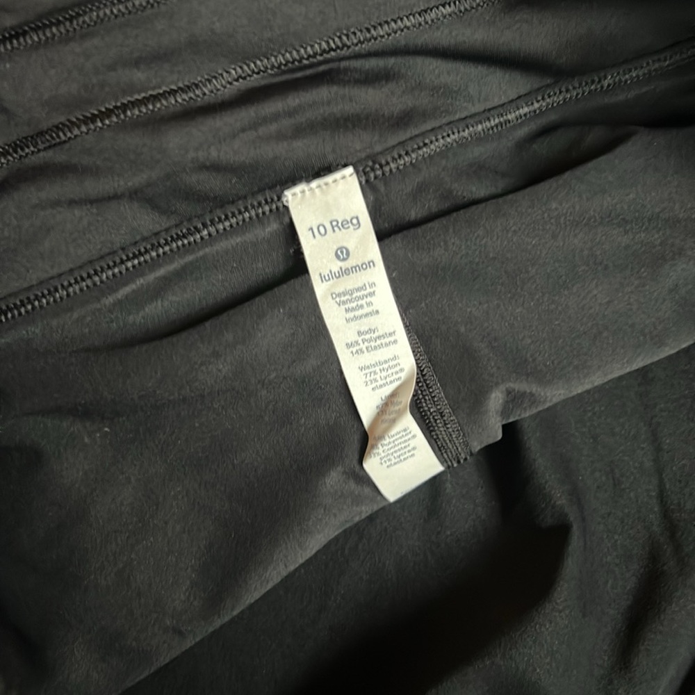 Lululemon Skort - Picture 4 of 5